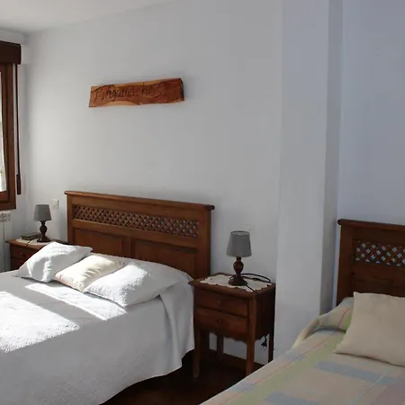 منزل ريفي La Chimenea De Soria I Y I I *