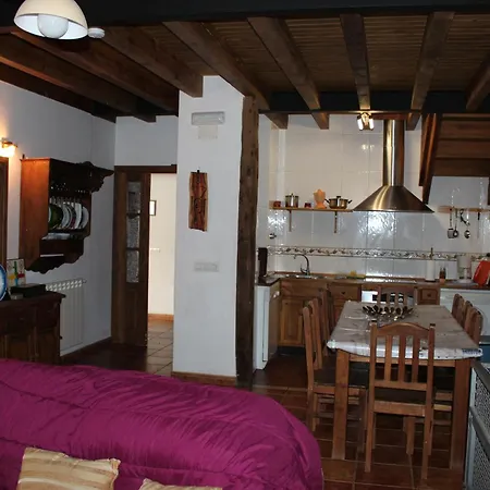 La Chimenea De Soria I Y I I منزل ريفي *