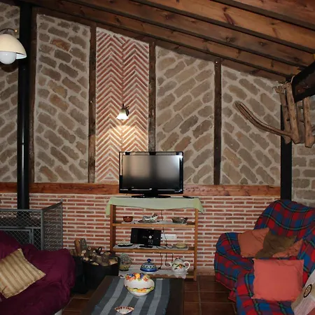 La Chimenea De Soria I Y I I منزل ريفي Espeja de San Marcelino